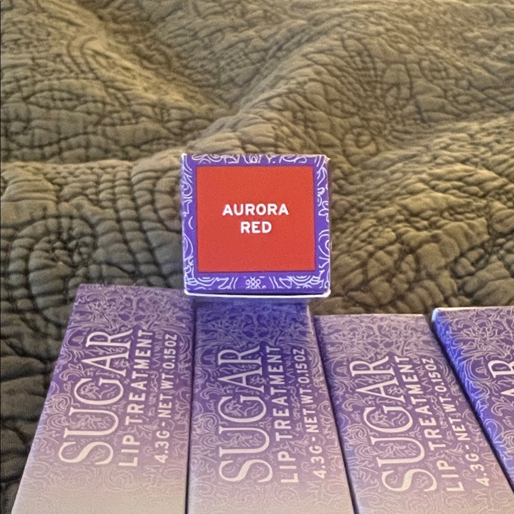 Fresh Sugar Lip Treatment - Aurora Red NIB - Picture 2 of 3